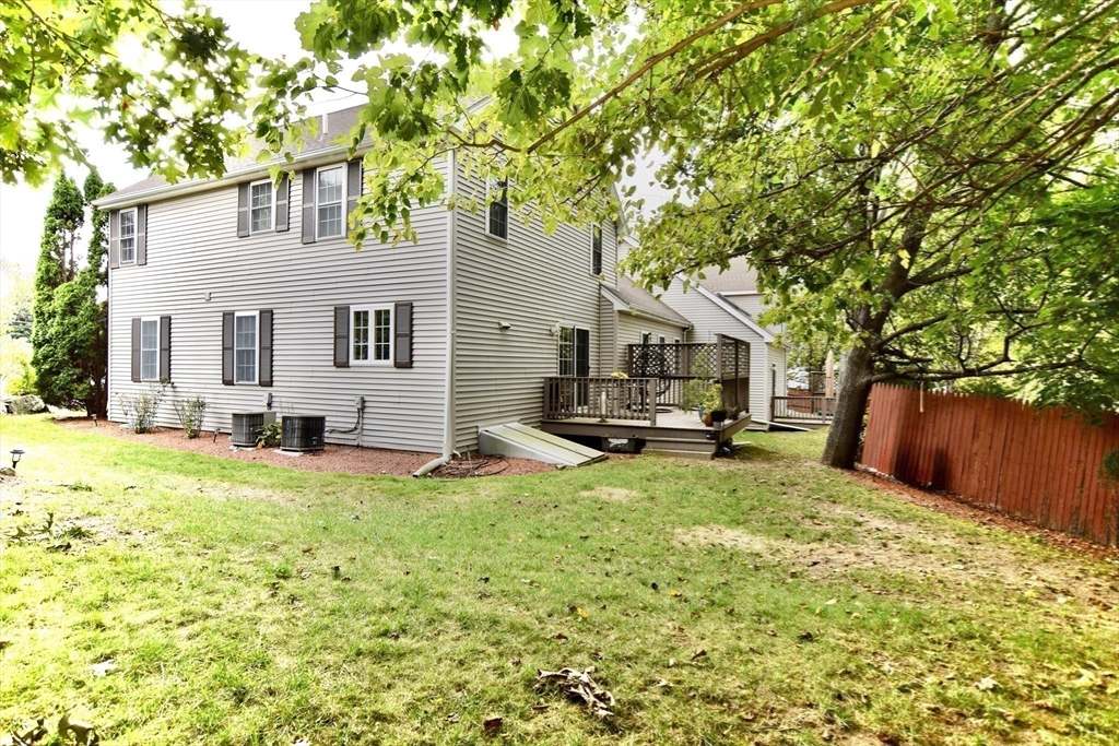172 Edgehill Road, Unit 172 Norwood, MA 02062 - Photo 19 of 28