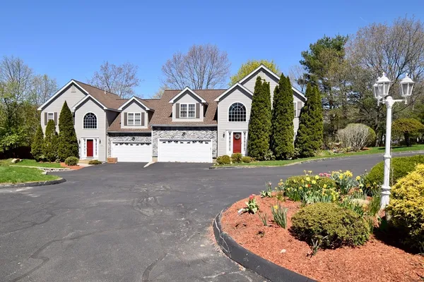 $5,450 | 172 Edgehill Road, Unit 172, Norwood, MA 02062