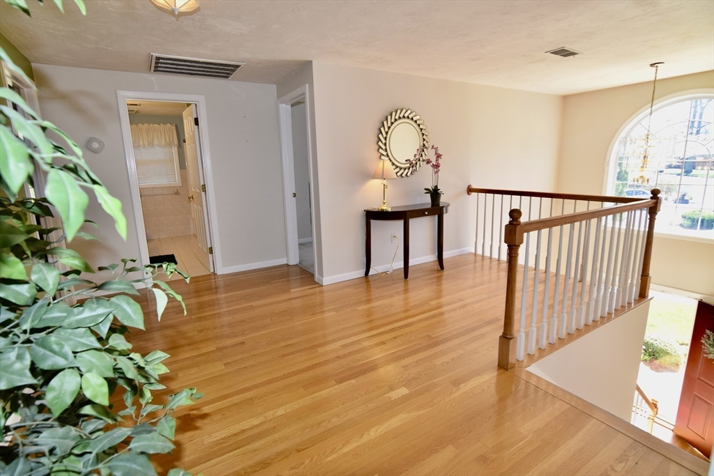 172 Edgehill Road, Unit 172 Norwood, MA 02062 - Photo 3 of 28