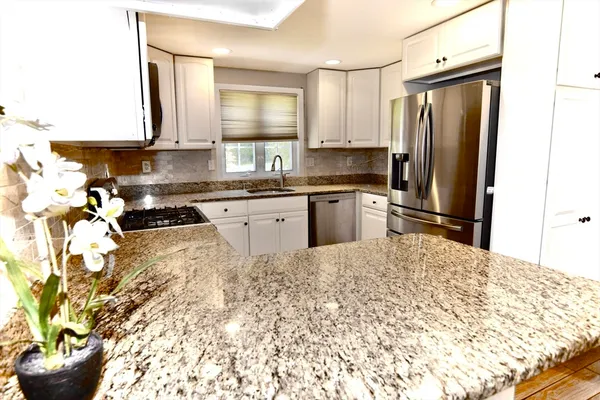 $5,450 | 172 Edgehill Road, Unit 172, Norwood, MA 02062