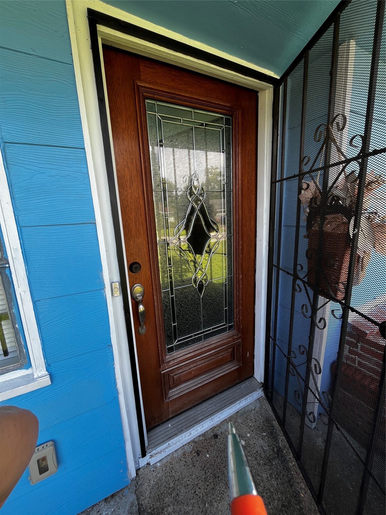 3163 Roe Drive Houston, TX 77087 - Photo 18 of 47 a view of front door