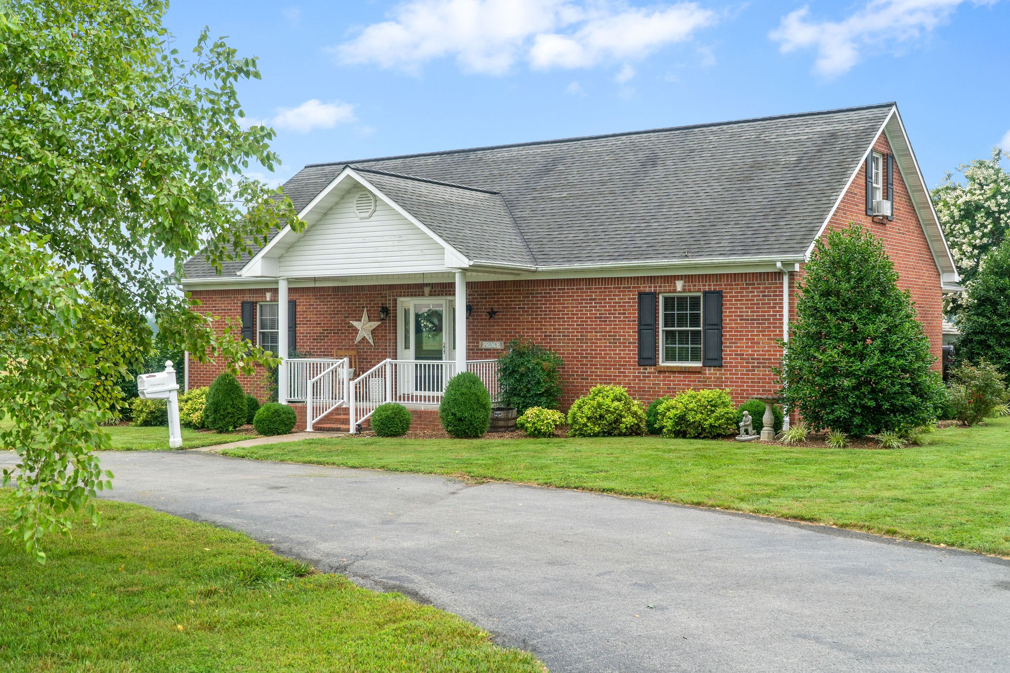1590 Davis Mill Road Elkton, KY 42220 - Photo 2 of 37 Gallery Image 2