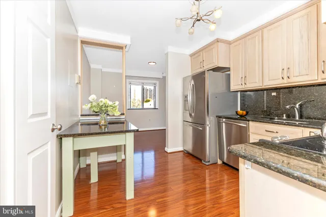 $3,095 | 7505 Democracy Boulevard, Bethesda, MD 20817