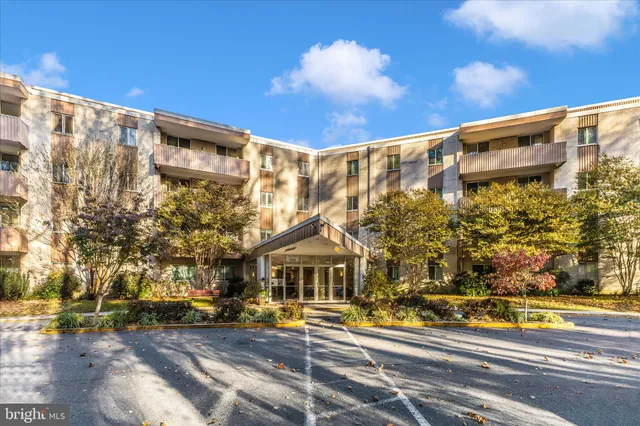 $3,095 | 7505 Democracy Boulevard, Bethesda, MD 20817
