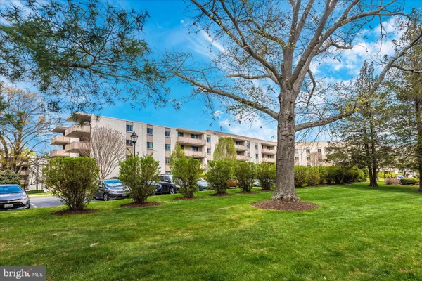 $2,800 | 7505 Democracy Boulevard, Unit A338, Bethesda, MD 20817