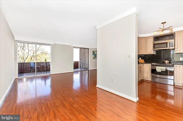 $3,095 | 7505 Democracy Boulevard, Bethesda, MD 20817