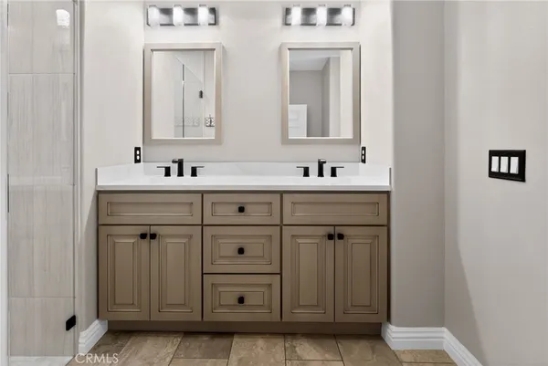 $4,500 | 21610 Paseo Venezia, Mission Viejo, CA 92692