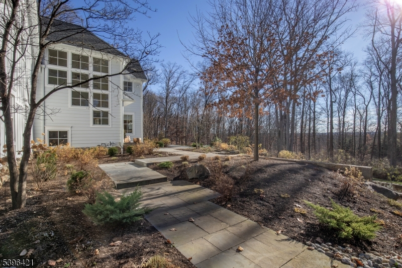 93 Pleasantville Road New Vernon, NJ 07976 - Photo 36 of 41 a view of backyard with green space