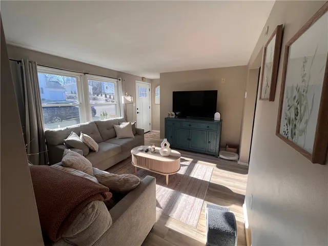 $1,900 | 20 Sunrise Drive, Unit 20B, Westerly, RI 02891