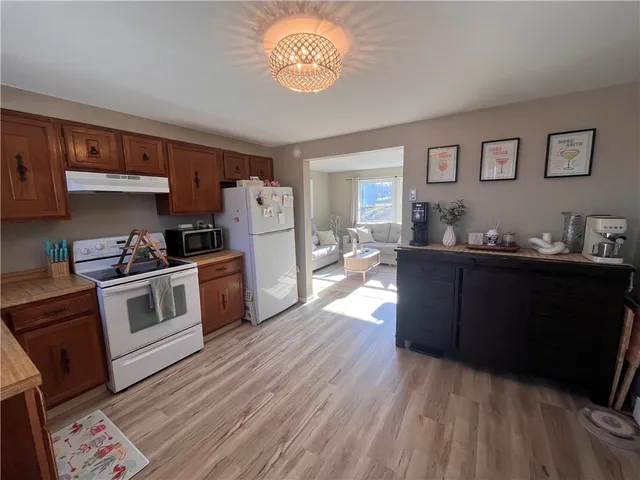 $1,800 | 20 Sunrise Drive, Unit 20B, Westerly, RI 02891