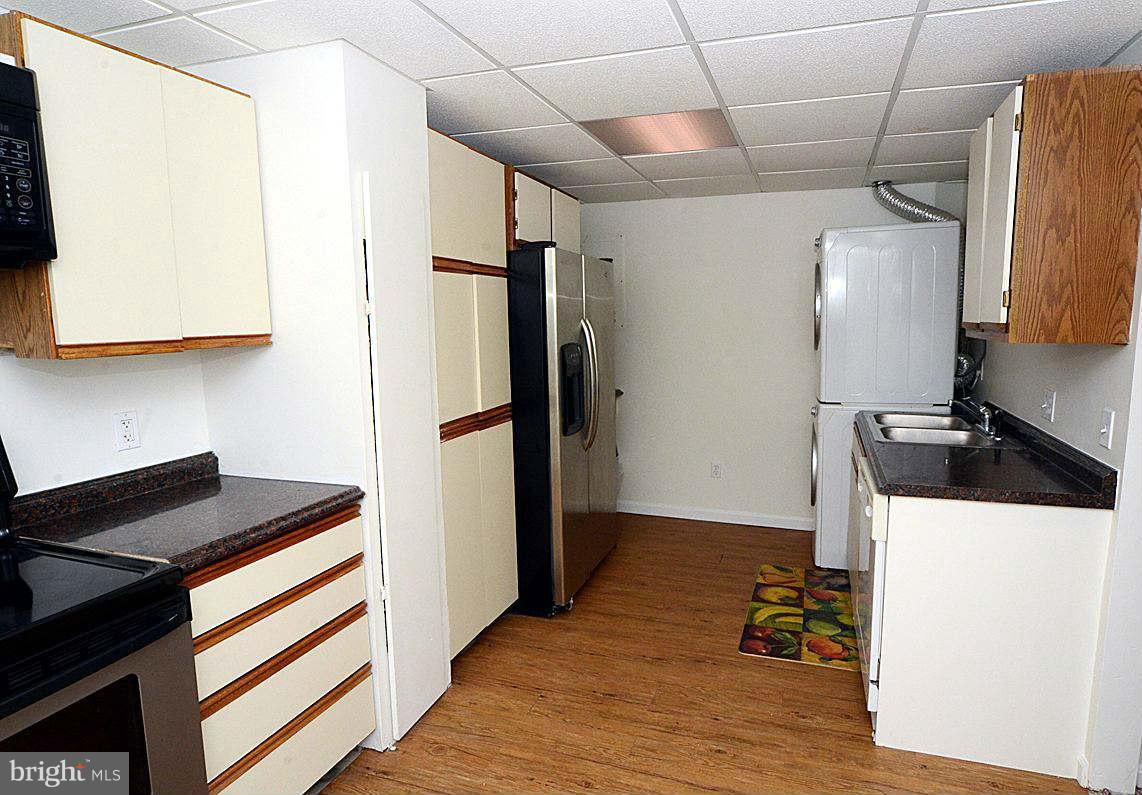 24506 Fossen Road Damascus, MD 20872 - Photo 23 of 27 LL Kitchen