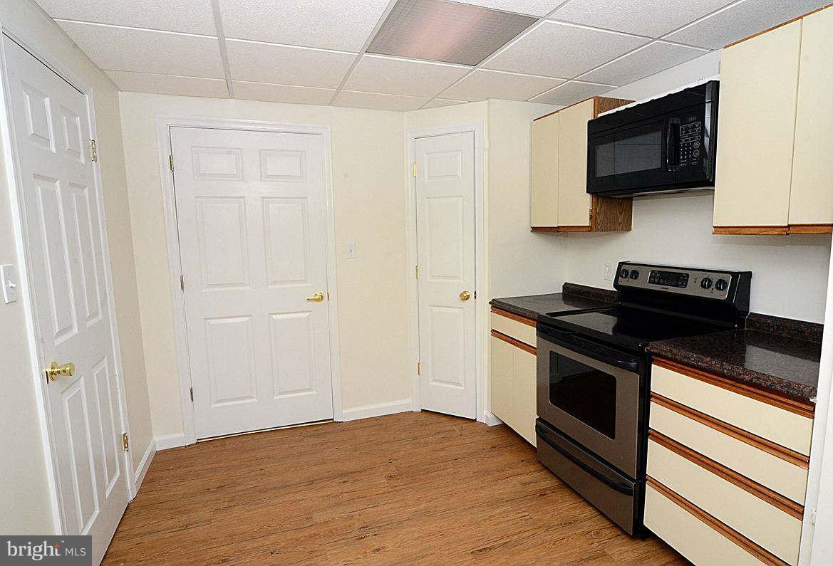 24506 Fossen Road Damascus, MD 20872 - Photo 24 of 27 LL Kitchen