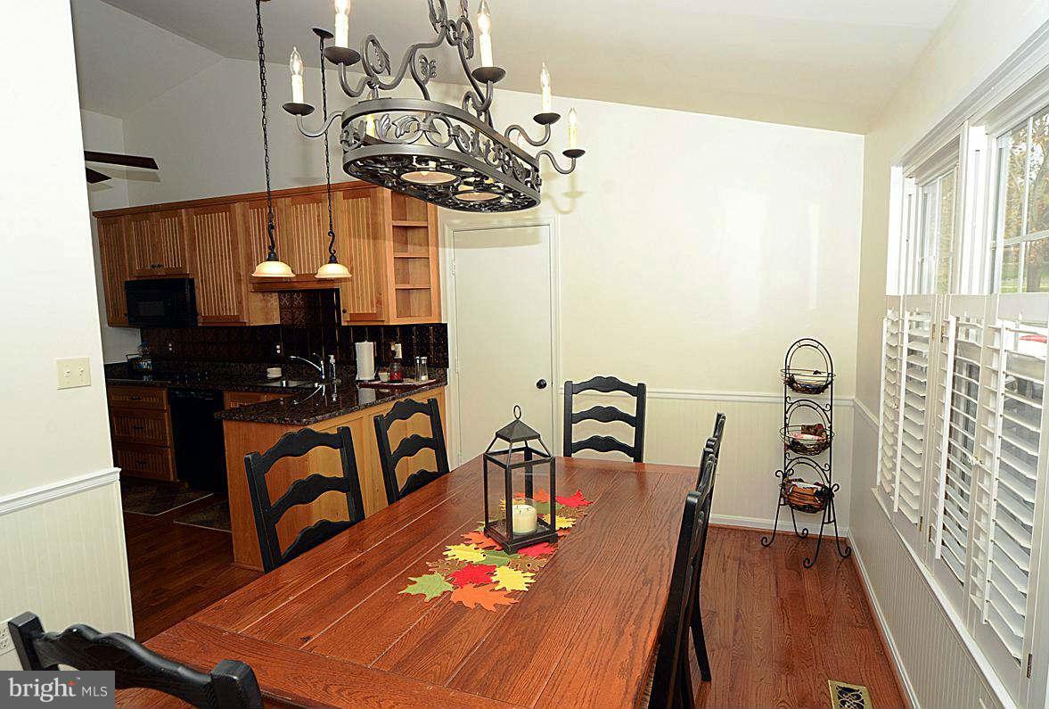 24506 Fossen Road Damascus, MD 20872 - Photo 5 of 27 Kitchen