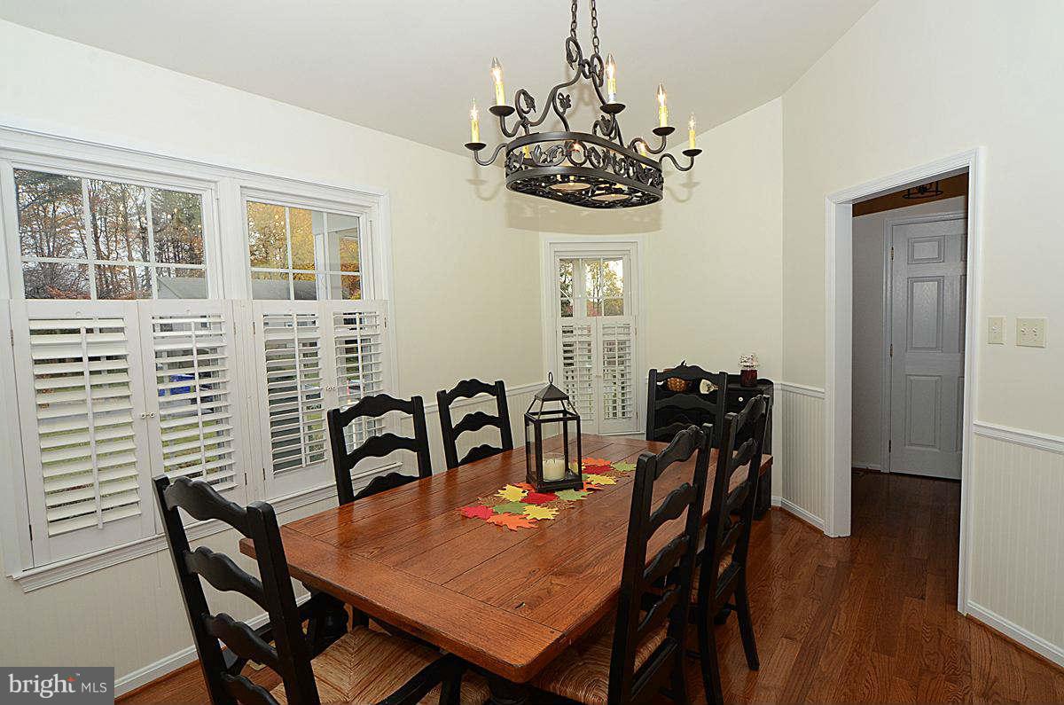 24506 Fossen Road Damascus, MD 20872 - Photo 6 of 27 Eat in Kitchen