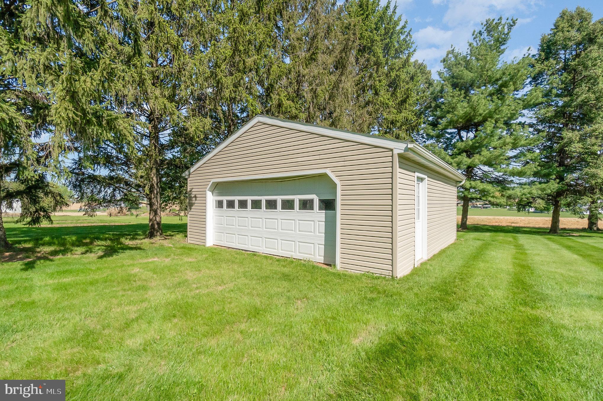 609 West Orange Street Lititz, PA 17543 - Photo 29 of 36 Detached Garage