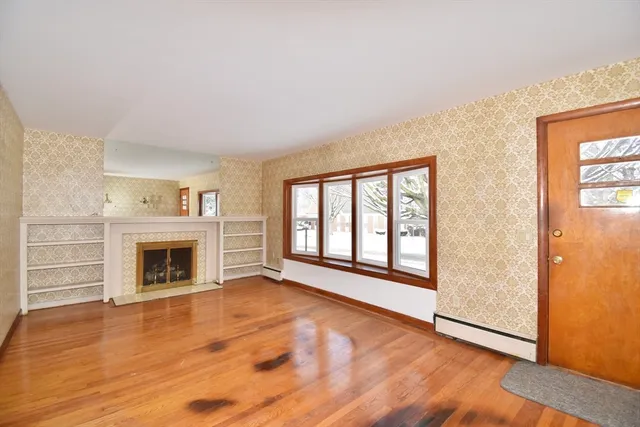 $289,900 | 79 Arvilla Street, Springfield, MA 01118