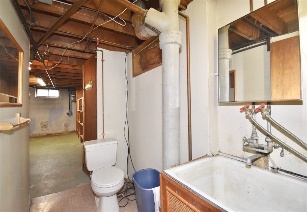 79 Arvilla Street Springfield, MA 01118 - Photo 23 of 28