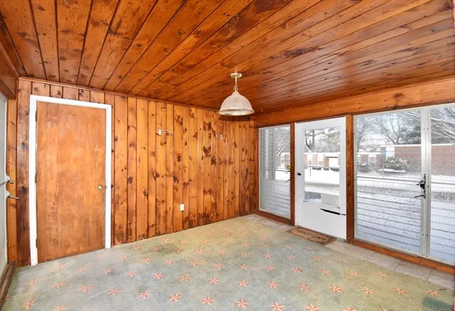 $289,900 | 79 Arvilla Street, Springfield, MA 01118