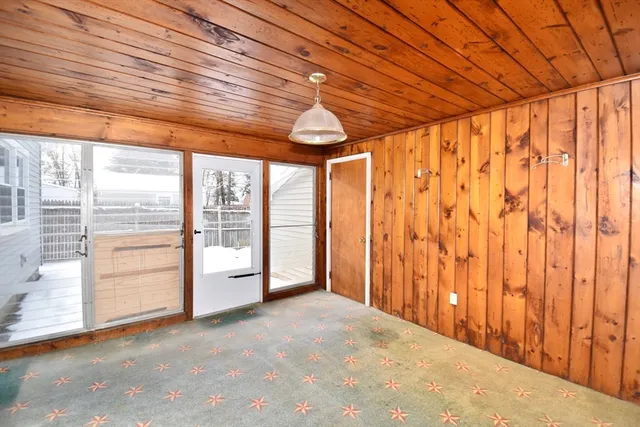 $289,900 | 79 Arvilla Street, Springfield, MA 01118