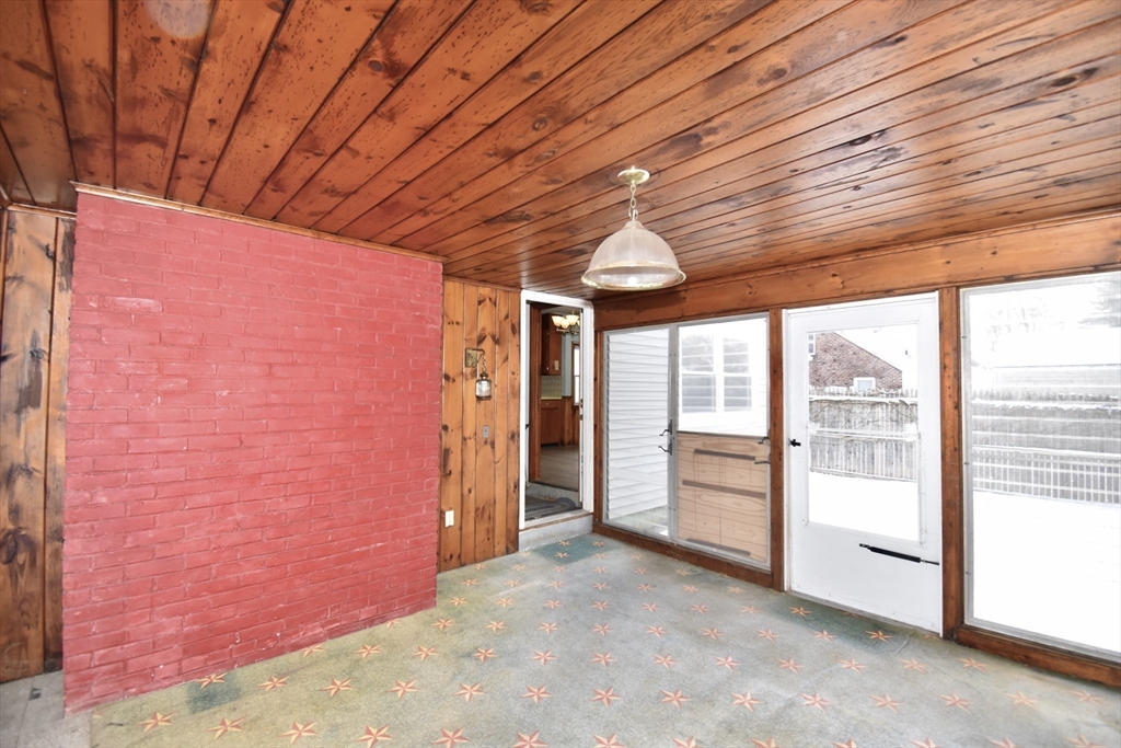 79 Arvilla Street Springfield, MA 01118 - Photo 26 of 28