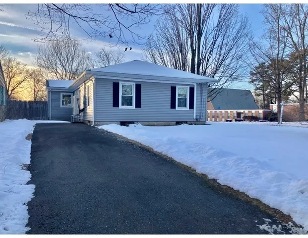 $289,900 | 79 Arvilla Street, Springfield, MA 01118