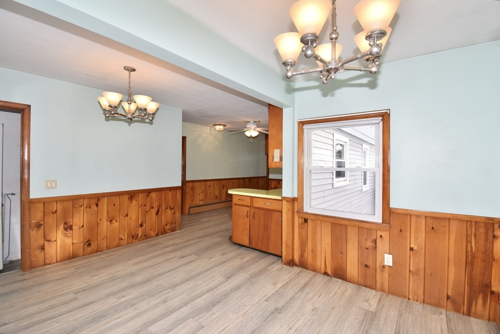 79 Arvilla Street Springfield, MA 01118 - Photo 6 of 28