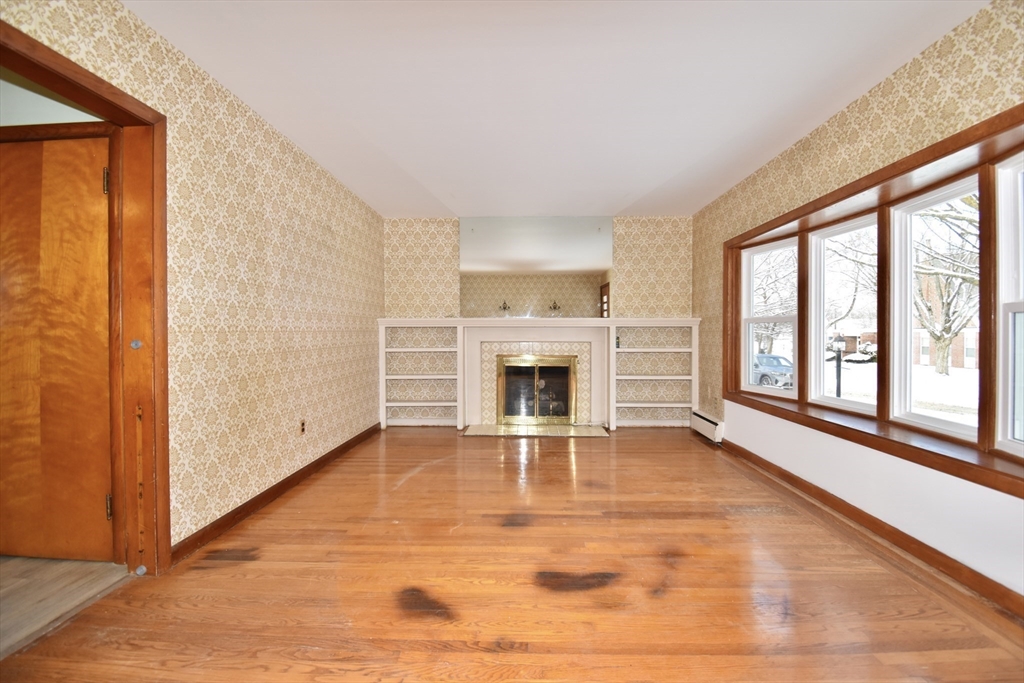 79 Arvilla Street Springfield, MA 01118 - Photo 10 of 28