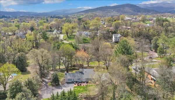 $685,000 | 702 Marion Lane, Salem, VA 24153