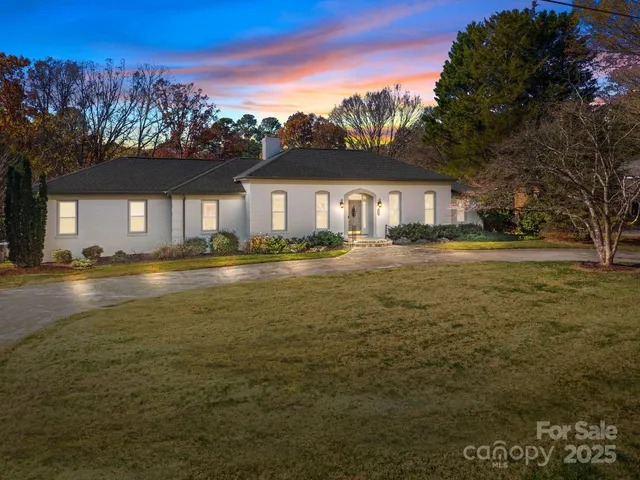 a view of a house with a big yard