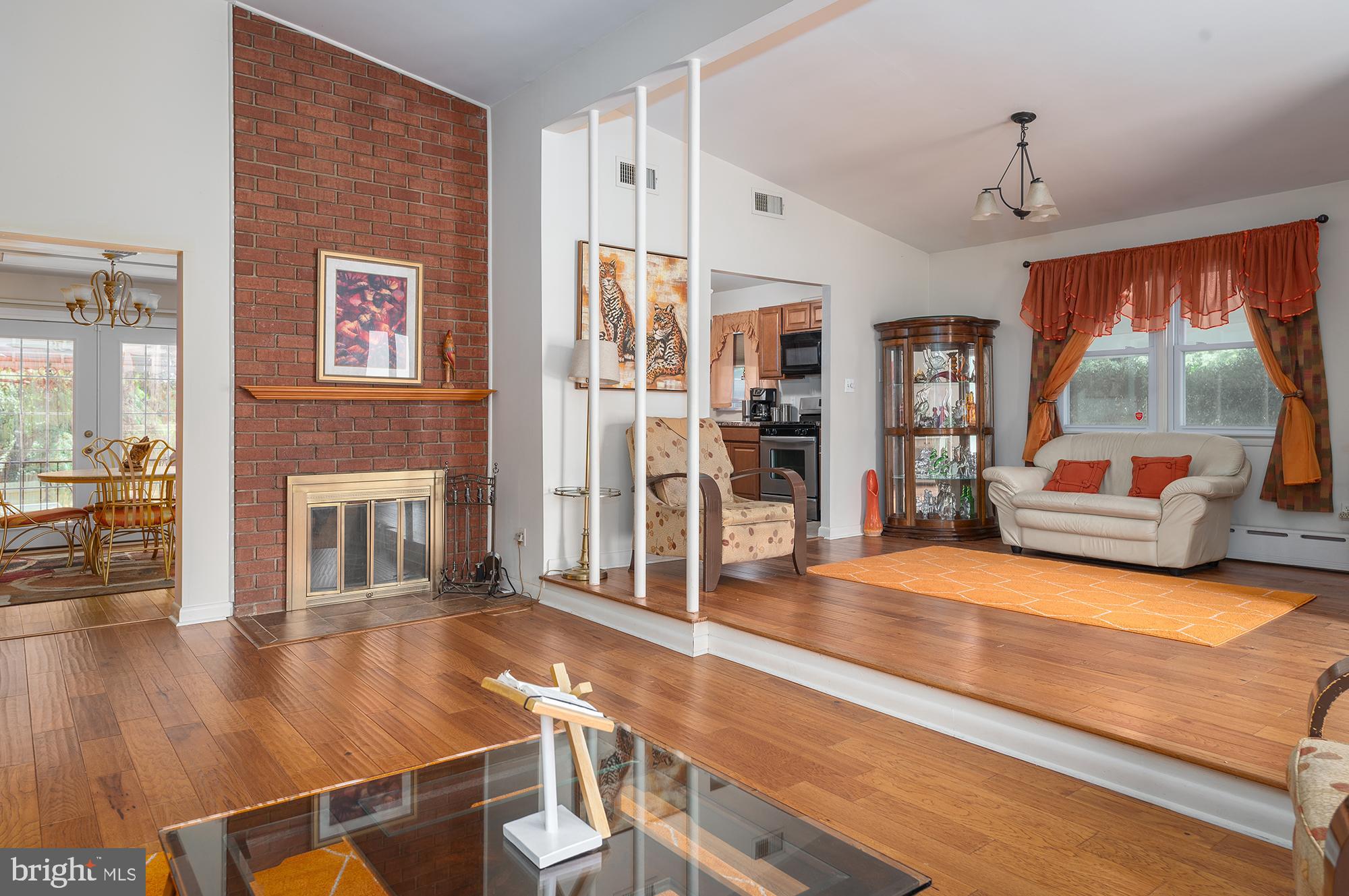 801 Providence Road Towson, MD 21286 - Photo 5 of 30 Beautiful Brick Fireplace