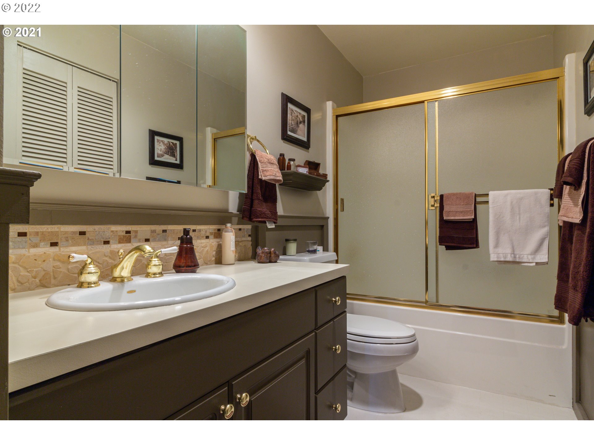 2084 Southwest Quinney Court Pendleton, OR 97801 - Photo 12 of 32 Gallery Image 12