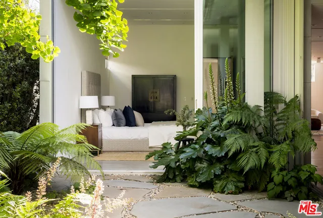 $5,949,000 | 702 6th Avenue, Venice, CA 90291