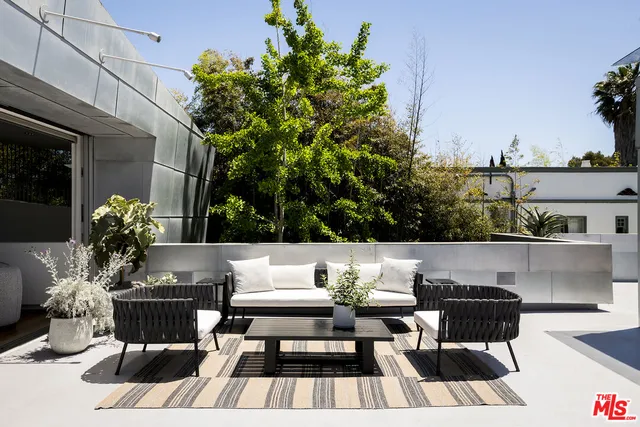 $5,949,000 | 702 6th Avenue, Venice, CA 90291