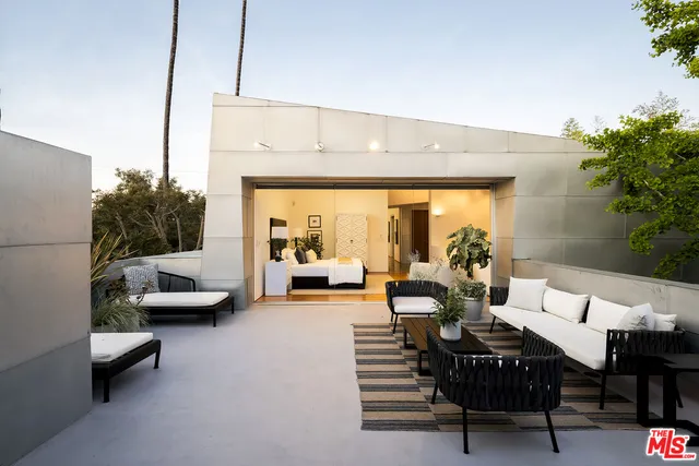 $5,949,000 | 702 6th Avenue, Venice, CA 90291