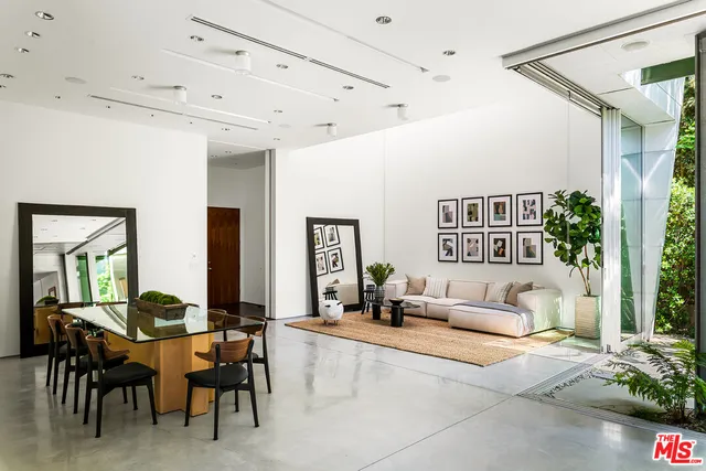 $5,949,000 | 702 6th Avenue, Venice, CA 90291