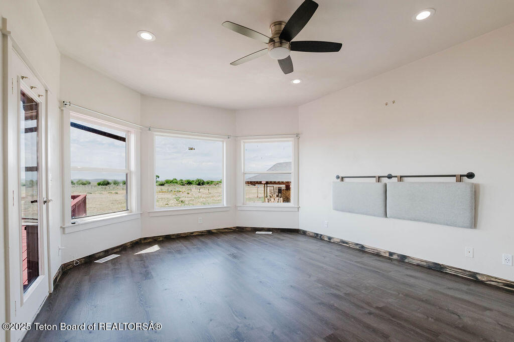 44 Glacier Road Pinedale, WY 82941 - Photo 14 of 44 Primary Suite