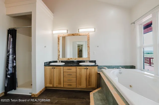 $720,000 | 44 Glacier Road, Pinedale, WY 82941