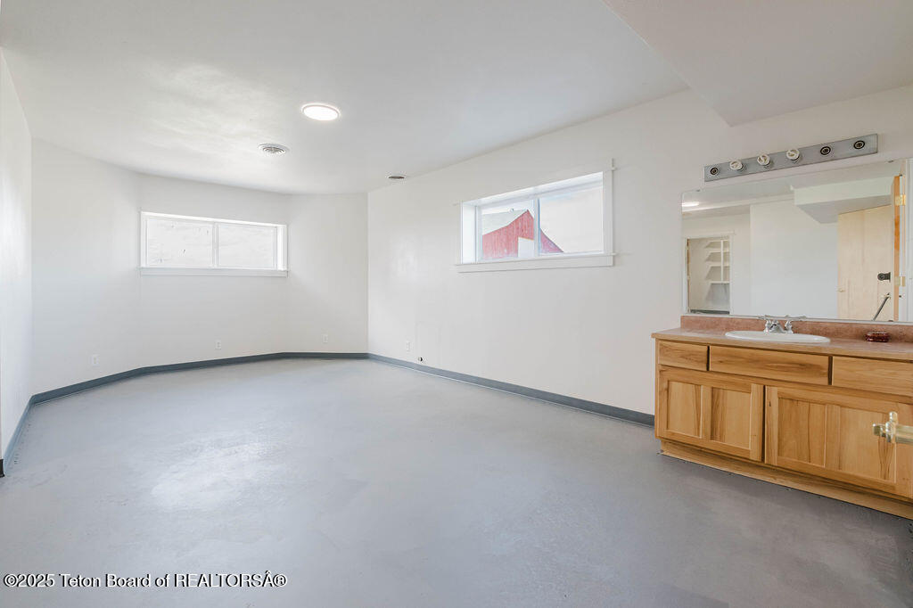 44 Glacier Road Pinedale, WY 82941 - Photo 25 of 44 Spacious with Lots of Light