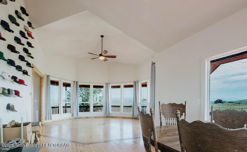 44 Glacier Road Pinedale, WY 82941 - Photo 5 of 44 High Ceilings