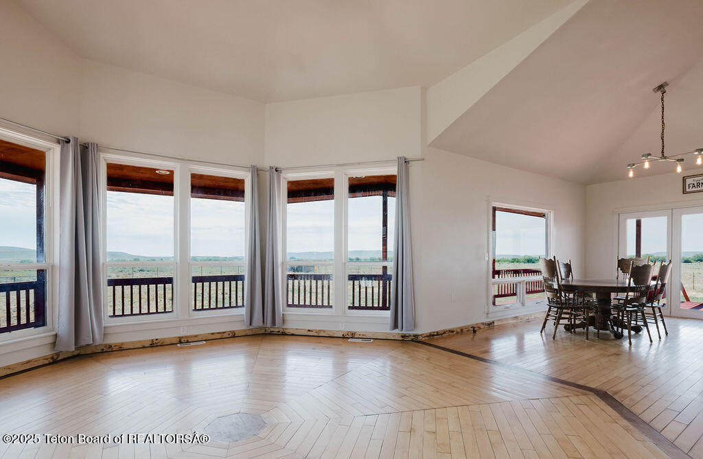 44 Glacier Road Pinedale, WY 82941 - Photo 6 of 44 Lots of Light