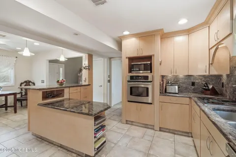 $699,000 | 17 Sugar Bush Road, Howell, NJ 07731