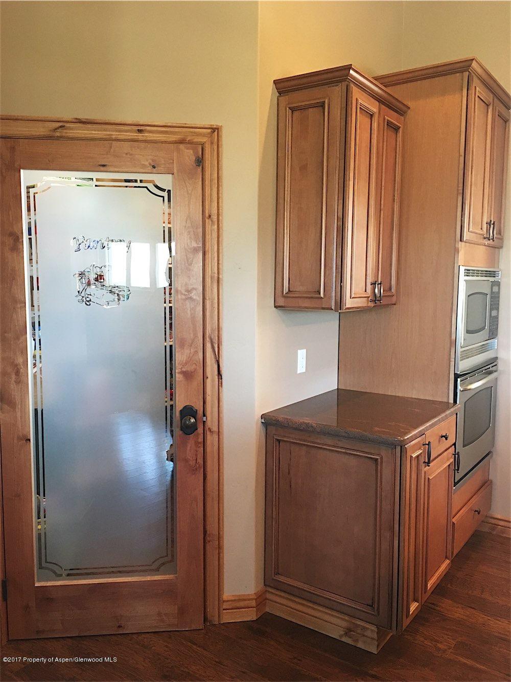 454 35 Road Palisade, CO 81526 - Photo 8 of 28 a view of cabinets