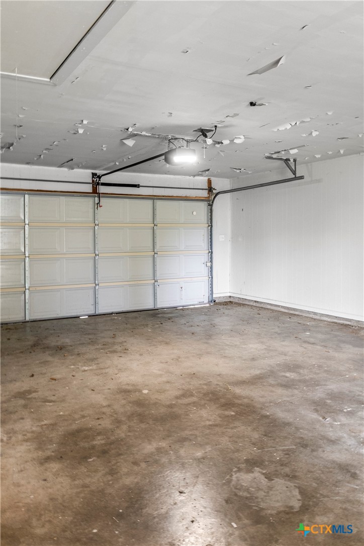 204 Berwick Road Victoria, TX 77904 - Photo 30 of 38 a view of a garage