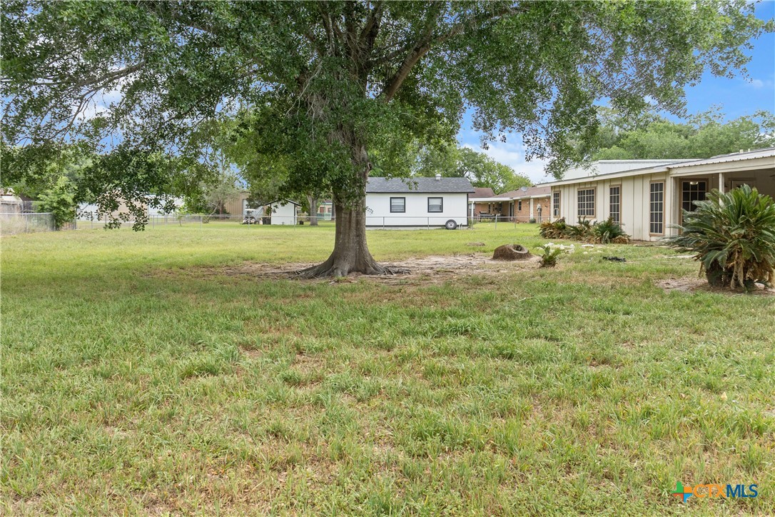 204 Berwick Road Victoria, TX 77904 - Photo 37 of 38 a view of a house with a yard
