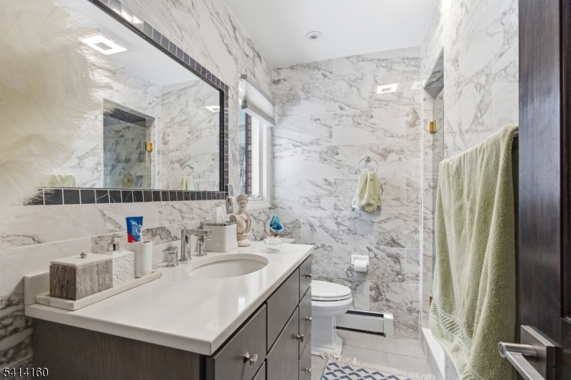 25 Ruth Drive Wantage, NJ 07461 - Photo 17 of 33