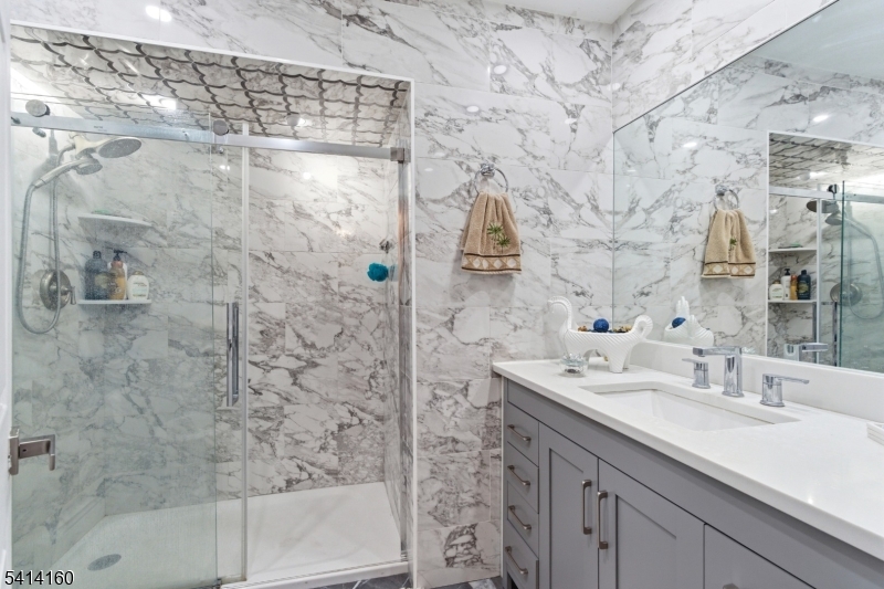 25 Ruth Drive Wantage, NJ 07461 - Photo 21 of 33