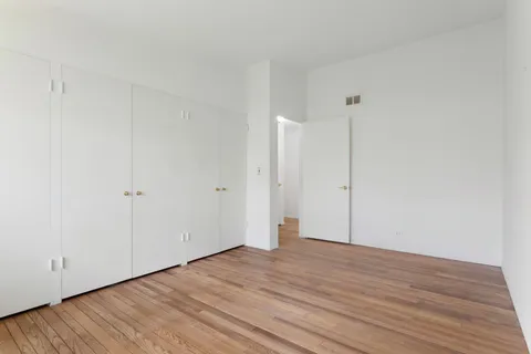 $339,000 | 609 Carriage Hill Drive, Glenview, IL 60025