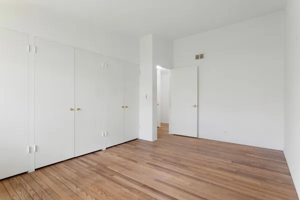 $339,000 | 609 Carriage Hill Drive, Glenview, IL 60025