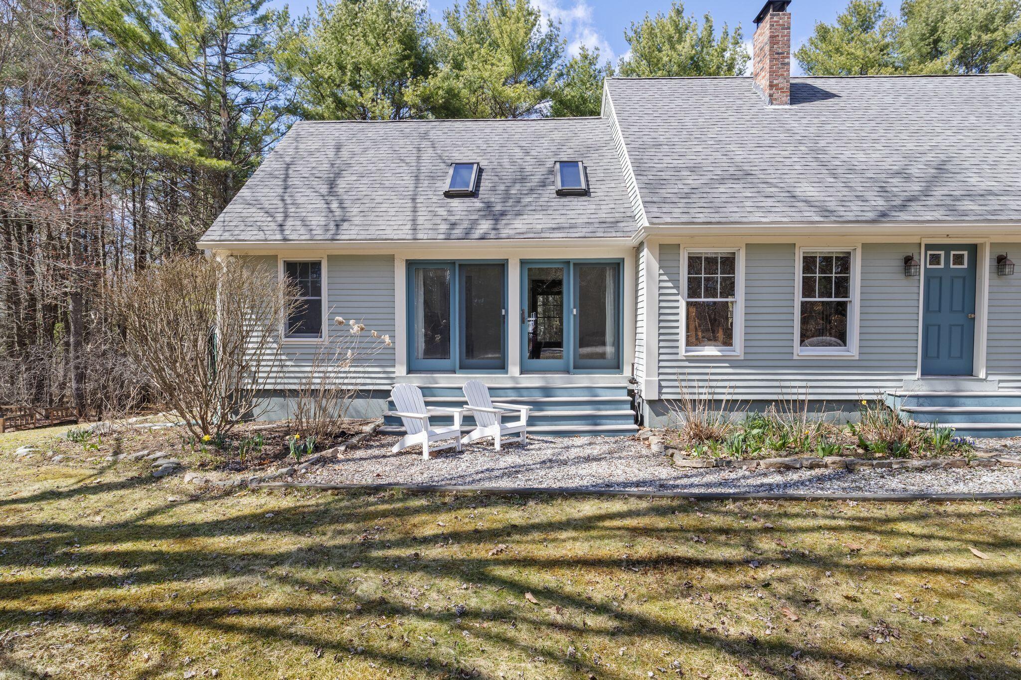 18 Glenview Road Freeport, ME 04032 - Photo 2 of 52 Beautiful 18 Glenview