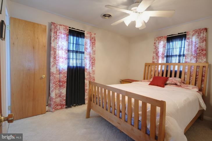 127 Brent Road Arnold, MD 21012 - Photo 21 of 22 Bedroom (Master)